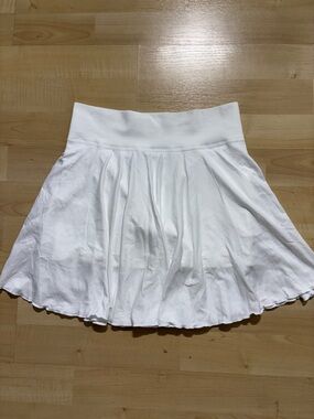 Classic White Circle Skater Skirt with Wide Waistband